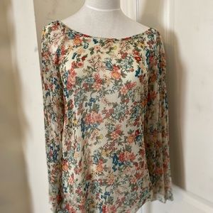 Brody Myles. Floral long sleeves blouse,
